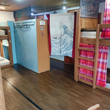 Holiday House Ryukyu-An "Music Hostel" Yomitan Ngoại thất bức ảnh