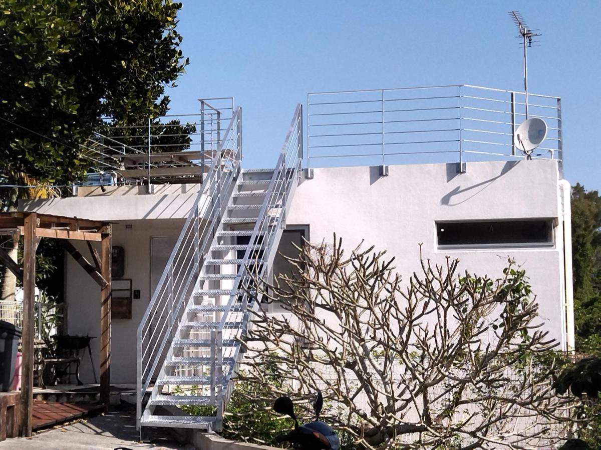 Holiday House Ryukyu-An "Music Hostel" Yomitan Ngoại thất bức ảnh